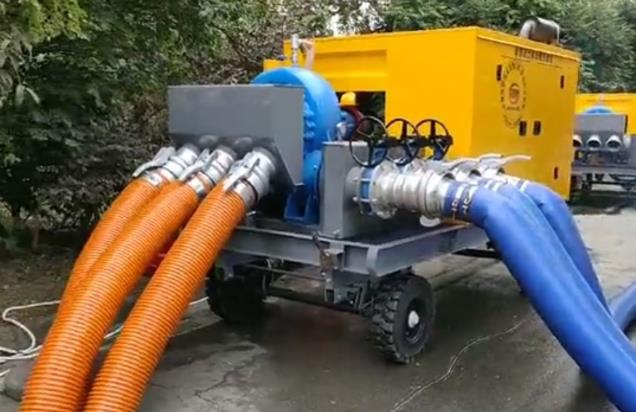 管网排水泵车施工现场